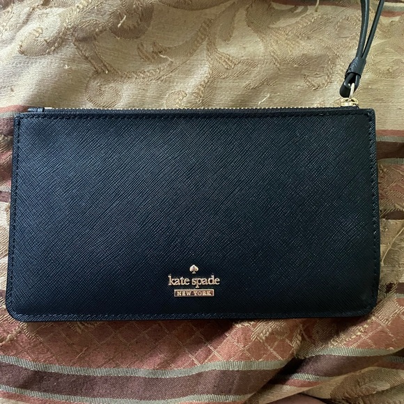 kate spade Handbags - Kate Spade Wristlet